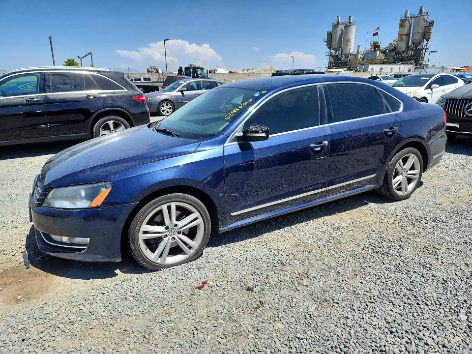 2015 Volkswagen Passat VIN 1VWBT7A31FC087963 фото 1