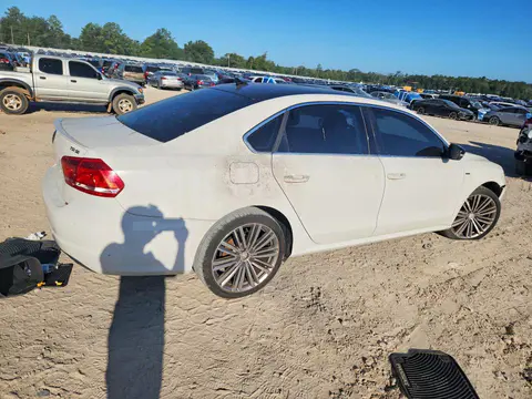 2015 VOLKSWAGEN PASSAT VIN 1VWBT7A32FC071688 фото 3