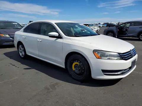 2015 Volkswagen Passat VIN 1VWBT7A35FC063603 фото 4