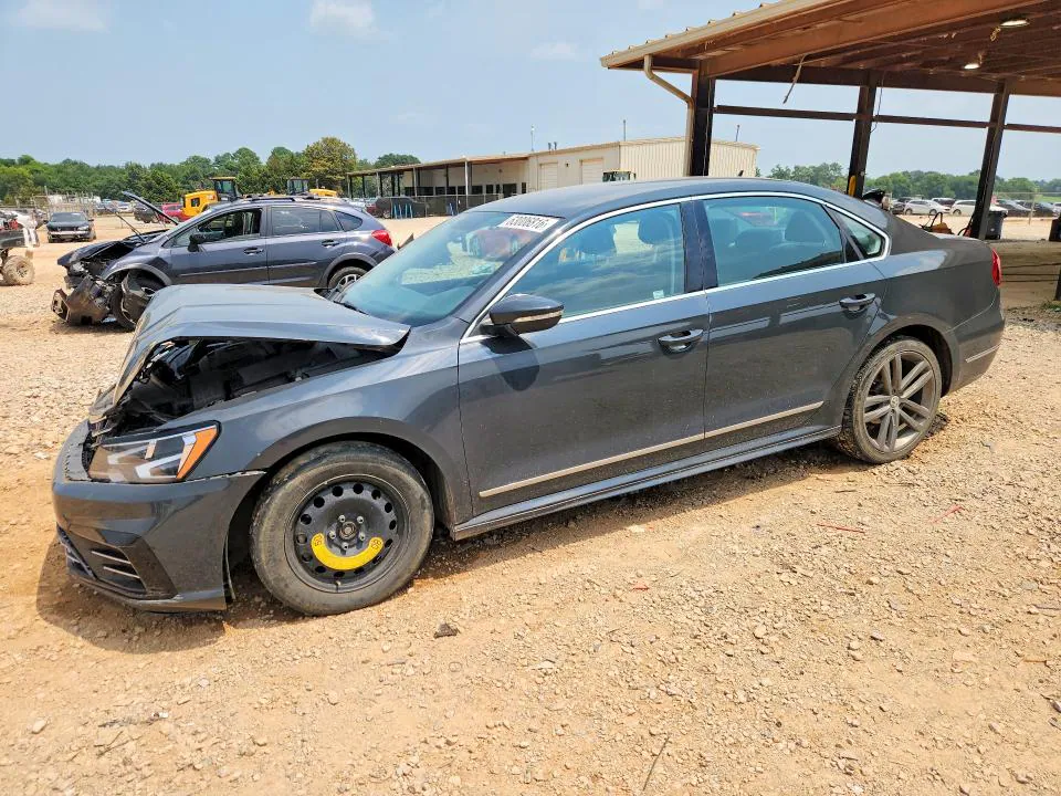 2016 Volkswagen Passat VIN 1VWAT7A30GC050416 фото 1