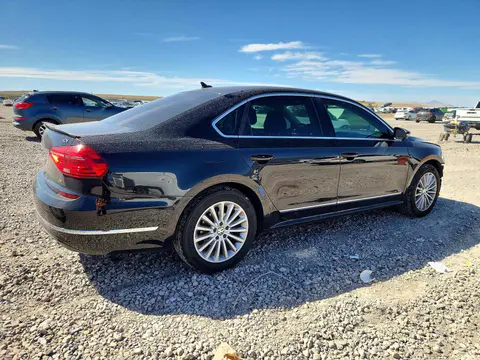 2016 Volkswagen Passat VIN 1VWBS7A3XGC045893 фото 3