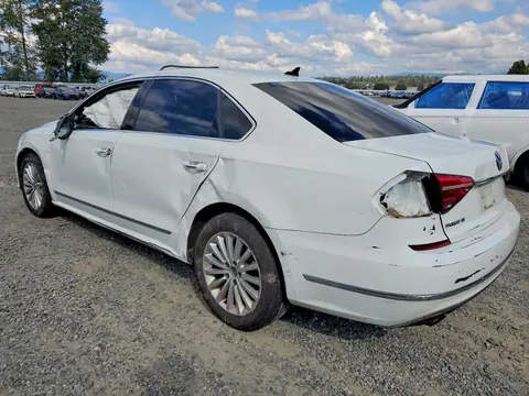 2016 Volkswagen Passat VIN 1VWBS7A31GC019781 фото 2