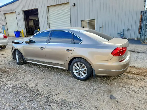 1VWAS7A33GC025528 — 2016 Volkswagen Passat, фото 2 с аукциона Copart, Передняя часть