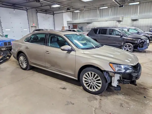 1VWBT7A32GC030270 — 2016 Volkswagen Passat, фото 4 с аукциона Copart, Передняя часть