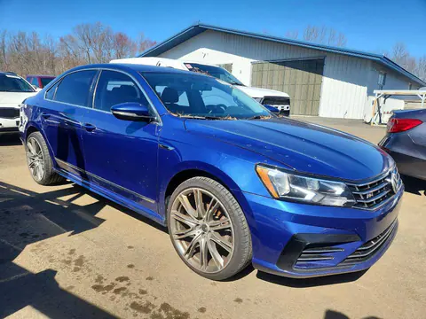 2017 Volkswagen Passat VIN 1VWDT7A37HC031165 фото 4
