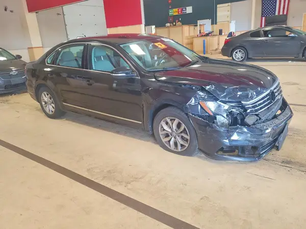 2017 VOLKSWAGEN PASSAT VIN 1VWAT7A32HC014583 фото 4