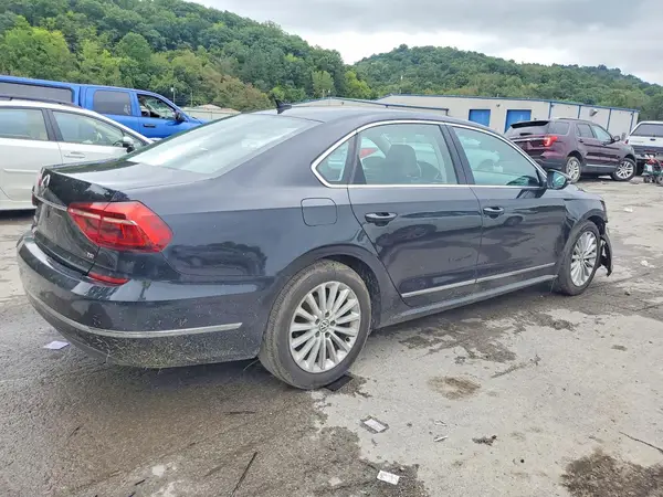 1VWBT7A30HC037106 — 2017 Volkswagen Passat, фото 3 с аукциона Copart 01.10.2026, Передняя часть