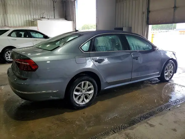 1VWAT7A35HC014920 — 2017 Volkswagen Passat, фото 3 с аукциона Copart, Боковая часть