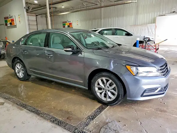 1VWAT7A35HC014920 — 2017 Volkswagen Passat, фото 4 с аукциона Copart, Боковая часть