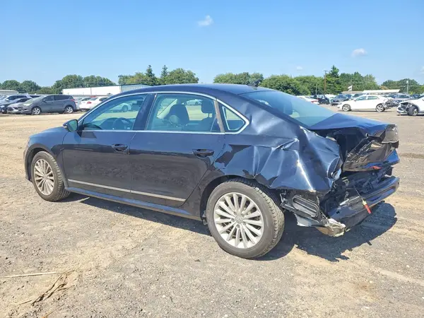 1VWBT7A37HC018102 — 2017 Volkswagen Passat, фото 2 с аукциона Copart, Задняя часть