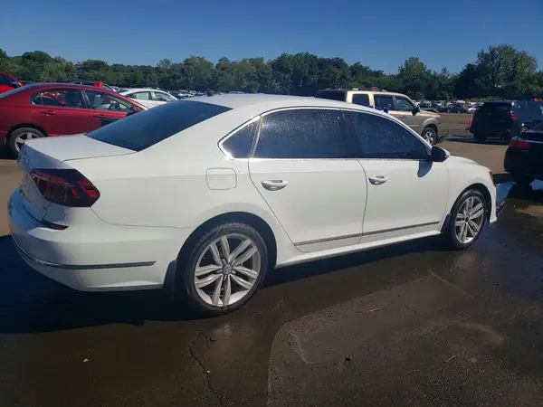 2017 VOLKSWAGEN PASSAT VIN 1VWGT7A32HC079444 фото 3