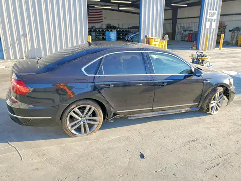 2017 Volkswagen Passat VIN 1VWDT7A33HC082226 фото 3
