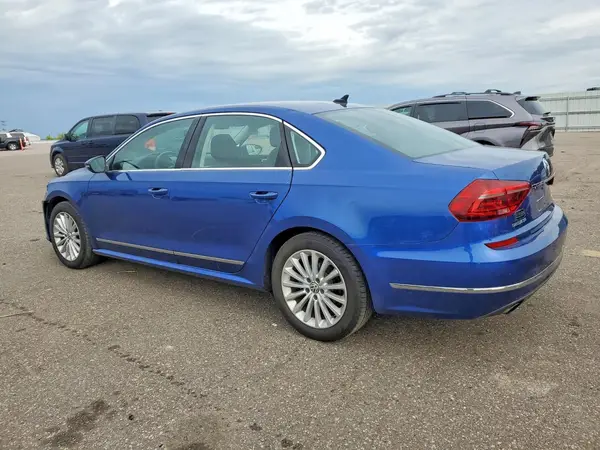 1VWBT7A30HC001853 — 2017 Volkswagen Passat, фото 2 с аукциона Copart, Передняя часть