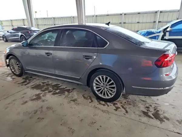 1VWBT7A31HC021495 — 2017 Volkswagen Passat, фото 2 с аукциона Copart 14.10.2026, Передняя часть