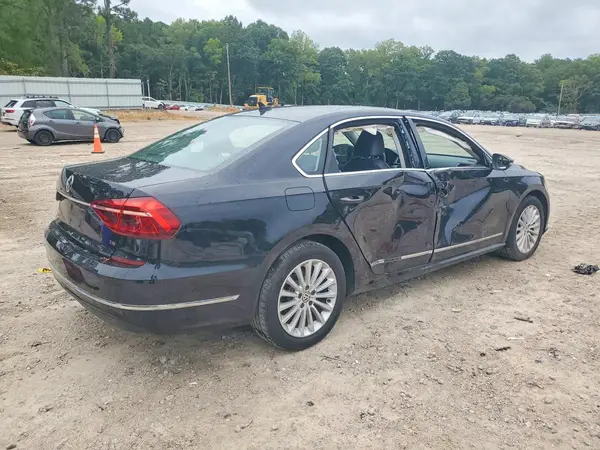 1VWBT7A38HC065767 — 2017 Volkswagen Passat, фото 3 с аукциона Copart, Боковая часть