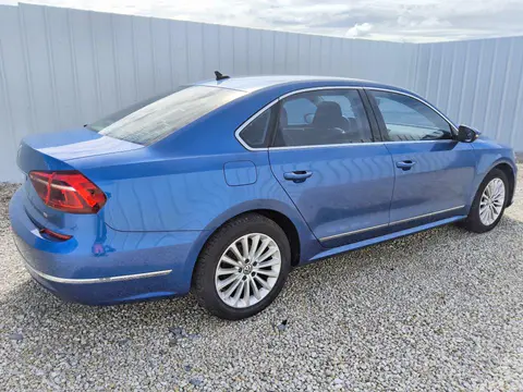 2017 VOLKSWAGEN PASSAT VIN 1VWBT7A37HC075299 фото 3