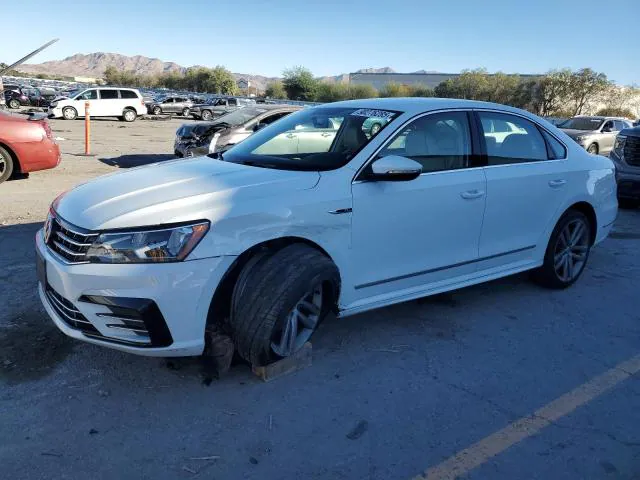 2017 Volkswagen Passat VIN 1VWDT7A35HC049082 фото 1
