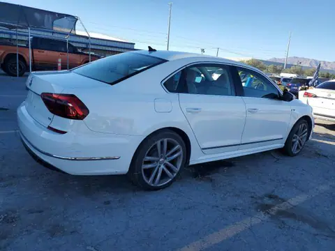2017 Volkswagen Passat VIN 1VWDT7A35HC049082 фото 3
