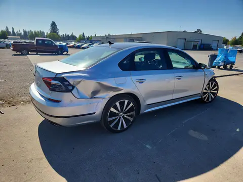 2018 Volkswagen Passat VIN 1VWJM7A39JC050533 фото 3