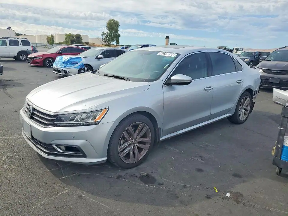 1VWBA7A33JC016732 Volkswagen Passat 2018 — повреждение Задняя часть, фото до ремонта