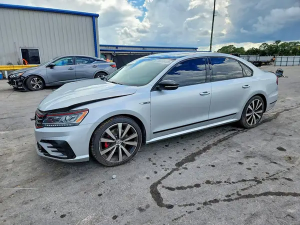 1VWJM7A30JC050727 — 2018 Volkswagen Passat, Передняя часть (Front End), фото до ремонта
