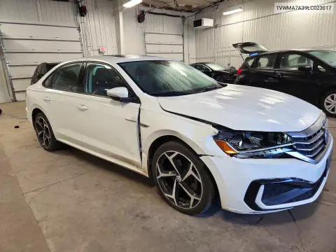 2020 Volkswagen Passat R-Line VIN 1VWMA7A39LC023017 фото 4