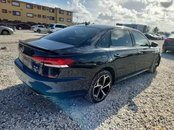 1VWMA7A34NC002496 — 2022 Volkswagen Passat, фото 3 с аукциона Copart, Передняя часть