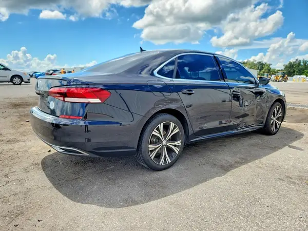 1VWSA7A31NC000504 — 2022 Volkswagen Passat, фото 3 с аукциона Copart 05.10.2026, Боковая часть