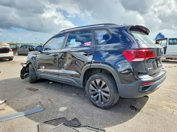 3VVDX7B29NM011895 — 2022 Volkswagen TAOS, фото 2 с аукциона Copart, Передняя часть
