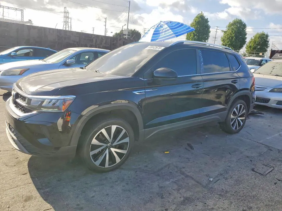 2022 Volkswagen Taos VIN 3VVRX7B24NM015228 фото 1