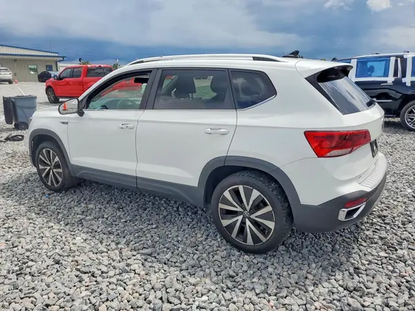 3VVRX7B27NM016485 — 2022 Volkswagen TAOS, фото 2 с аукциона Copart, Боковая часть