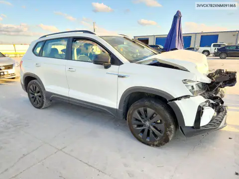 3VVCX7B2XNM091865 — 2022 Volkswagen TAOS, фото 4 с аукциона Copart 20.10.2026, Передняя часть