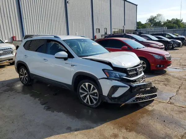 3VVSX7B26PM330567 — 2023 Volkswagen TAOS, фото 4 с аукциона Copart, Передняя часть