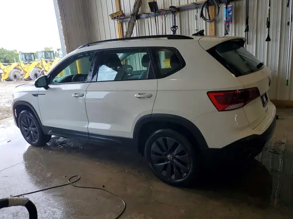 3VV5X7B24RM132182 — 2024 Volkswagen TAOS, фото 2 с аукциона Copart 28.09.2026, Задняя часть