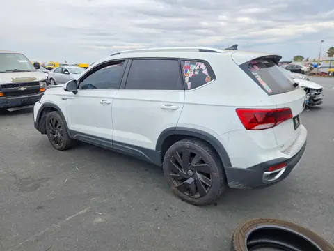 2024 Volkswagen Taos VIN 3VV4X7B2XRM052896 фото 2