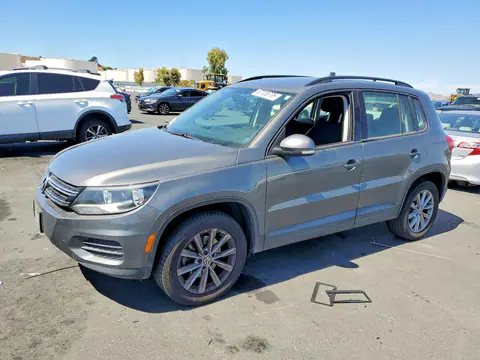 WVGAV7AXXJK002351 — 2018 Volkswagen Tiguan Limited, Передняя часть (Front End), фото до ремонта