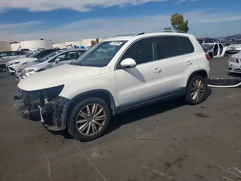 WVGAV7AX9CW530684 — 2012 Volkswagen Tiguan, Передняя часть (Front End), фото до ремонта