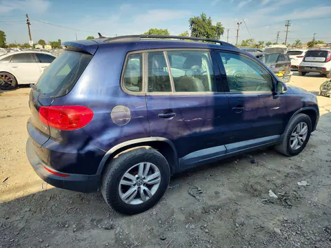 2016 Volkswagen Tiguan VIN WVGAV7AX1GW547498 фото 3