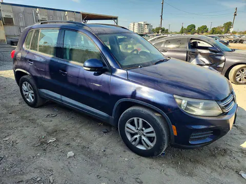 2016 Volkswagen Tiguan VIN WVGAV7AX1GW547498 фото 4