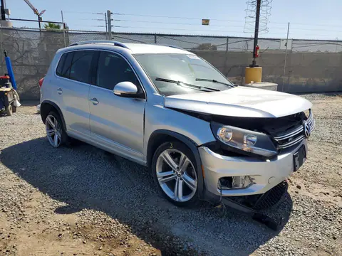2016 Volkswagen Tiguan VIN WVGAV7AX2GW037676 фото 4