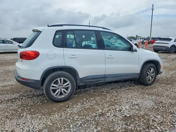 WVGAV7AX3GW518083 — 2016 Volkswagen Tiguan, фото 3 с аукциона Copart, Мелкие вмятины и царапины