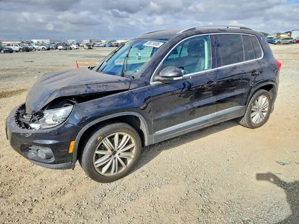 WVGAV7AX0GW578838 — 2016 Volkswagen Tiguan, Передняя часть (Front End), фото до ремонта
