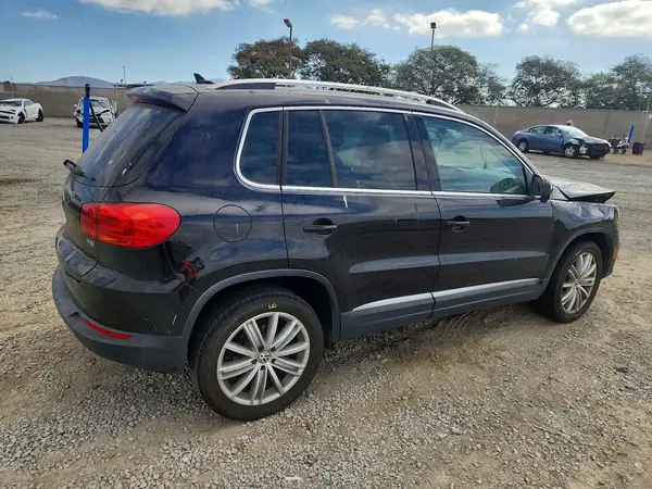 WVGAV7AX0GW578838 — 2016 Volkswagen Tiguan, фото 3 с аукциона Copart, Передняя часть