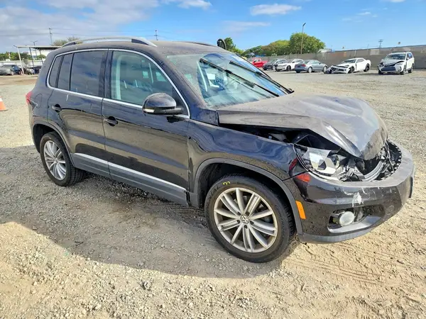 WVGAV7AX0GW578838 — 2016 Volkswagen Tiguan, фото 4 с аукциона Copart, Передняя часть