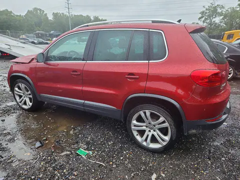 2016 VOLKSWAGEN TIGUAN VIN WVGBV7AX1GW063934 фото 2
