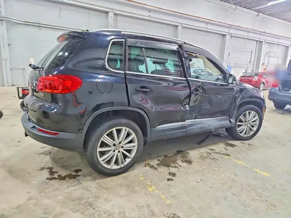 WVGAV7AX9GW528309 — 2016 Volkswagen Tiguan, фото 3 с аукциона Copart, Боковая часть