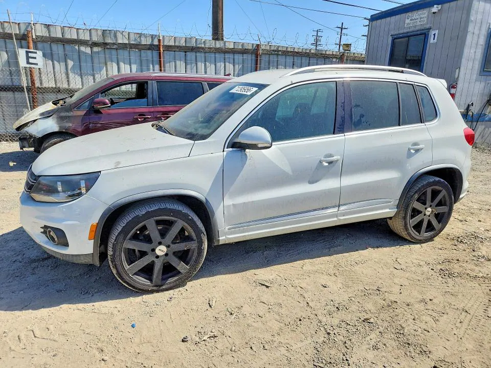 2016 Volkswagen Tiguan VIN WVGAV7AX1GW519197 фото 1