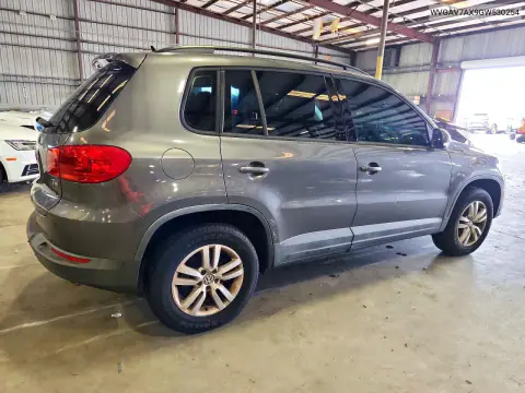 2016 Volkswagen Tiguan S VIN WVGAV7AX9GW530254 фото 3