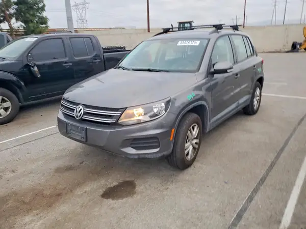 WVGAV7AX9HK027431 — 2017 Volkswagen Tiguan, Задняя часть (Rear End), фото до ремонта