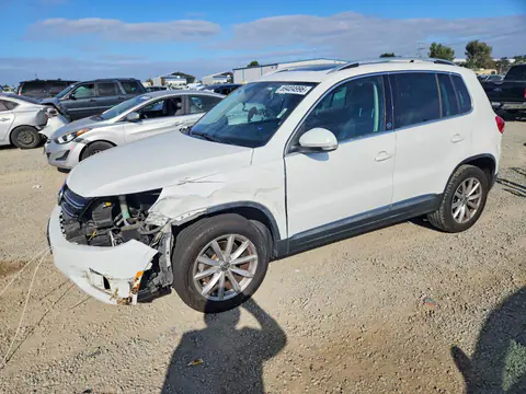 WVGRV7AXXHK010415 — 2017 Volkswagen Tiguan, Передняя часть (Front End), фото до ремонта